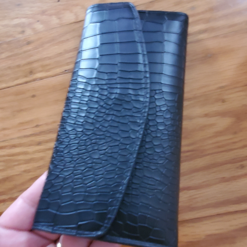 Crocodile Skin Pattern Wallet Black Brown Leather